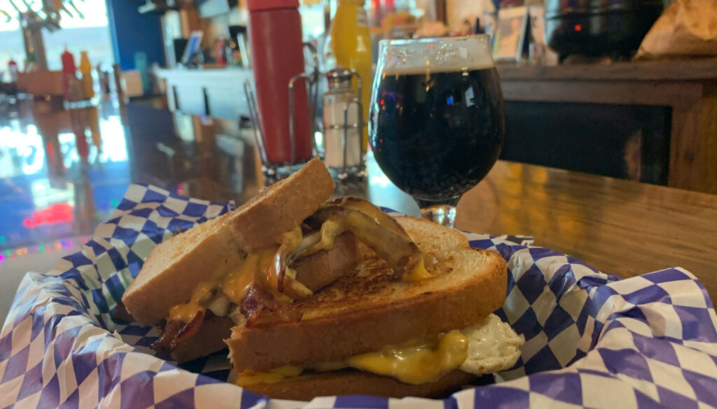 Pauly sandwich with craft porter on tap